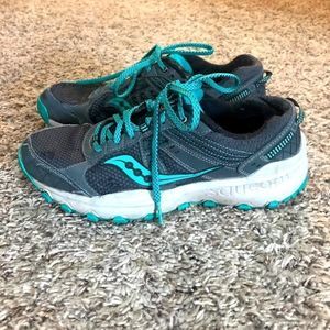 Saucony women’s size 8 running sneaker shoes EUC